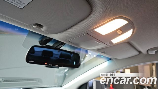 Hyundai AVANTE 2017 — photo 22