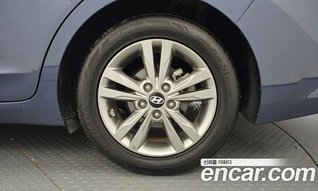 Hyundai AVANTE 2017 — photo 7