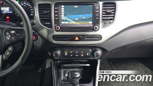 Kia Carens 2018 — photo 20