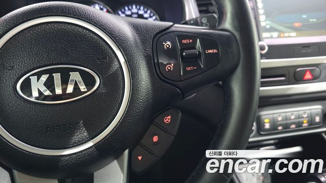 Kia Carens 2018 — photo 24