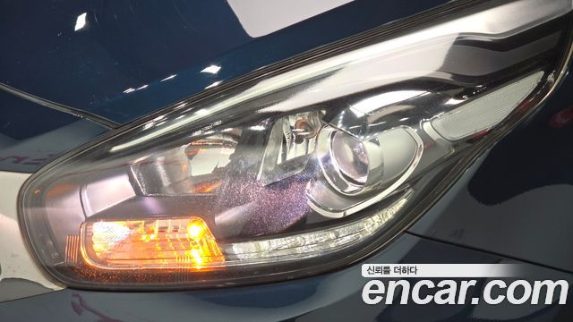 Kia Carens 2018 — photo 8