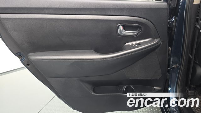 Kia Carens 2018 — photo 15