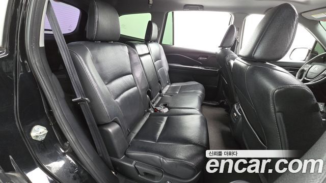 Honda Pilot 2017 — photo 18