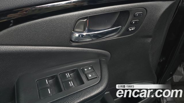 Honda Pilot 2017 — photo 32