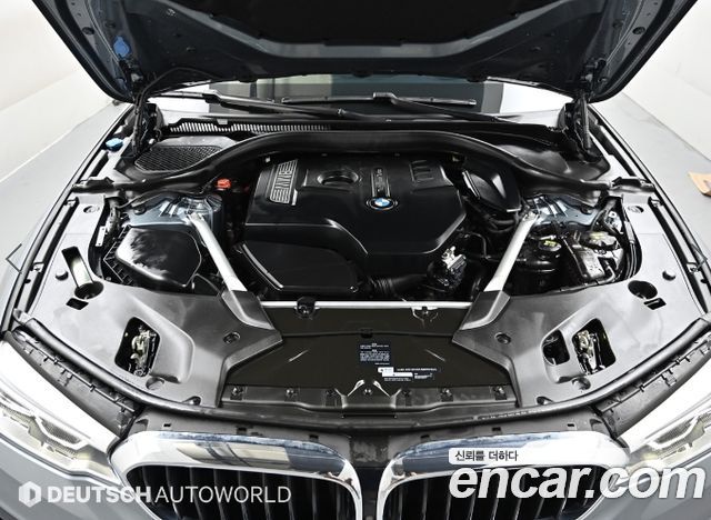 BMW 5-Series 2018 — photo 6