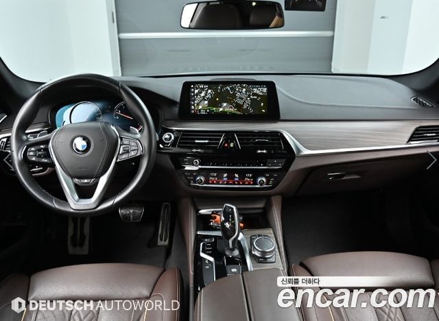 BMW 5-Series 2018 — photo 7
