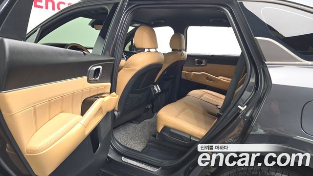 Kia Sorento 2023 — photo 17