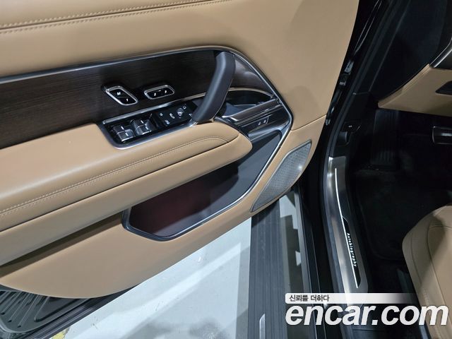 Land Rover Range Rover 2026 — photo 9