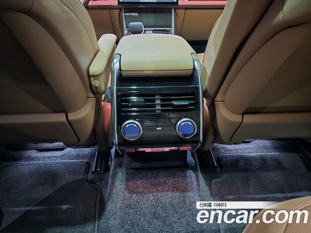Land Rover Range Rover 2026 — photo 13