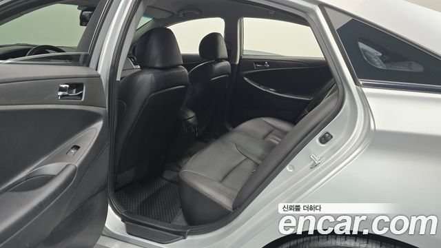 Hyundai Sonata 2014 — photo 11