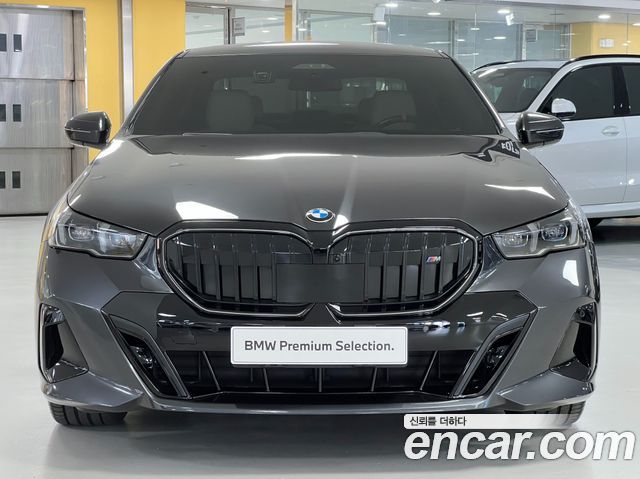 BMW 5-Series 2024 — photo 3