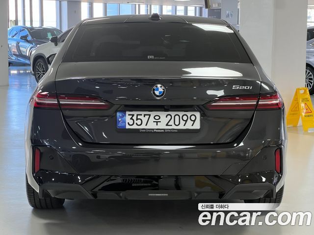 BMW 5-Series 2024 — photo 4