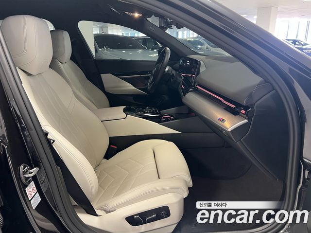 BMW 5-Series 2024 — photo 13