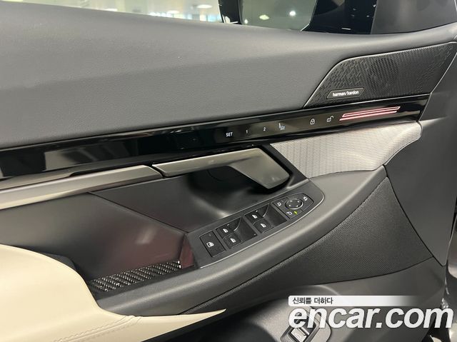 BMW 5-Series 2024 — photo 16