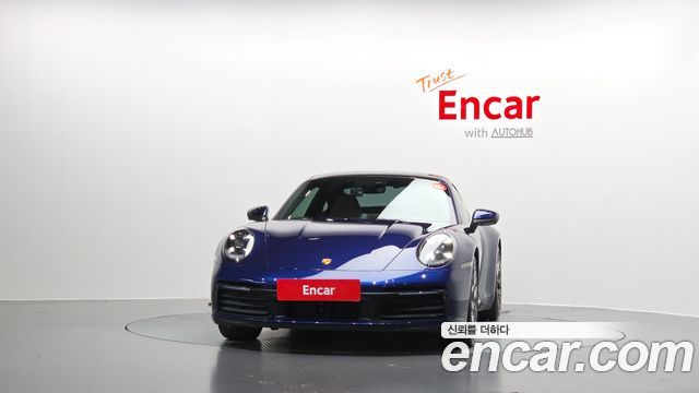 Porsche 911 2021 — photo 3