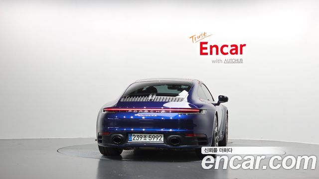 Porsche 911 2021 — photo 4