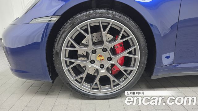 Porsche 911 2021 — photo 5