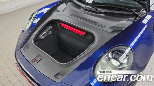 Porsche 911 2021 — photo 6