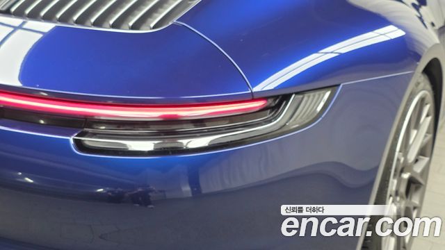 Porsche 911 2021 — photo 9