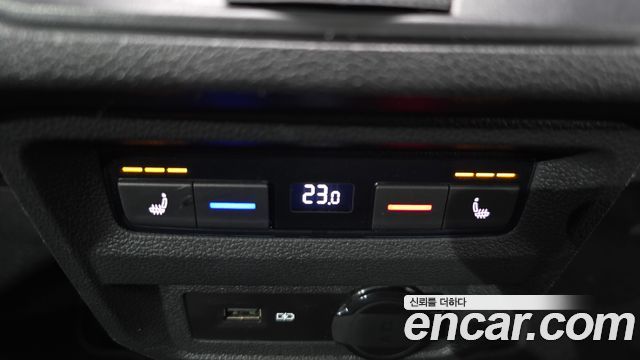 Volkswagen Tiguan 2020 — photo 19