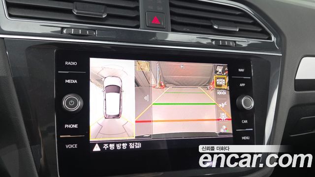 Volkswagen Tiguan 2020 — photo 22