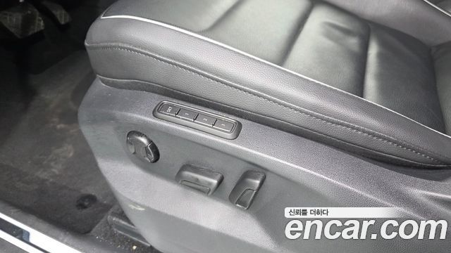 Volkswagen Tiguan 2020 — photo 24