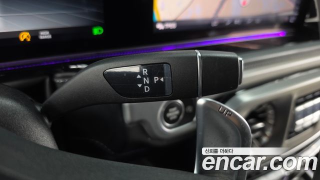 Mercedes-Benz G-Class 2021 — photo 12
