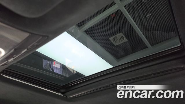 Mercedes-Benz G-Class 2021 — photo 24
