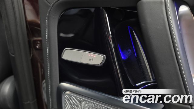 Mercedes-Benz G-Class 2021 — photo 25