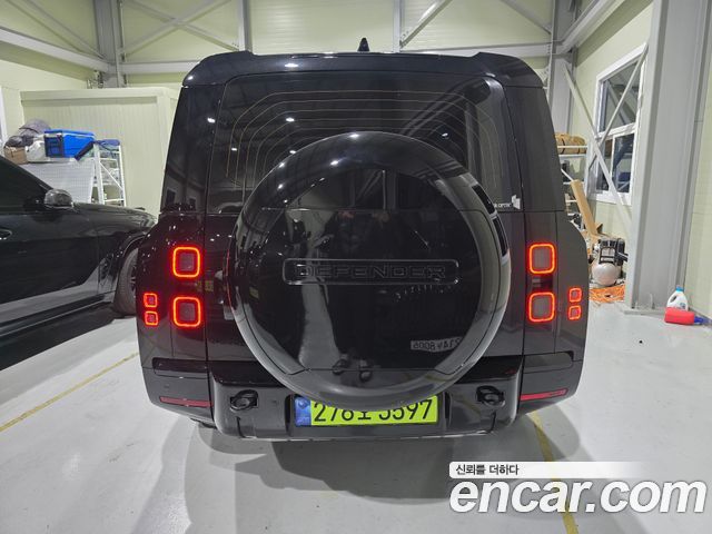Land Rover Defender 2026 — photo 3