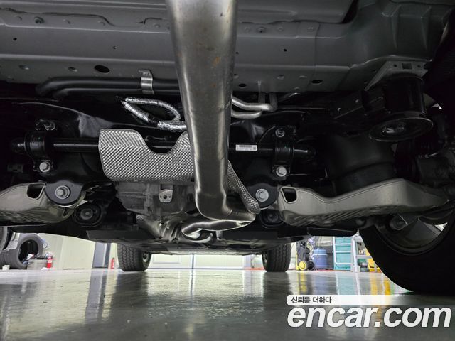Land Rover Defender 2026 — photo 18