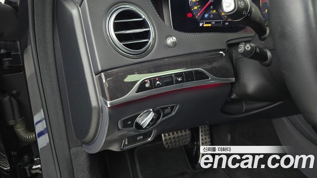 Mercedes-Benz S-Class 2019 — photo 16