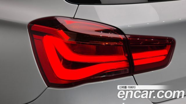 BMW 1-Series 2017 — photo 9