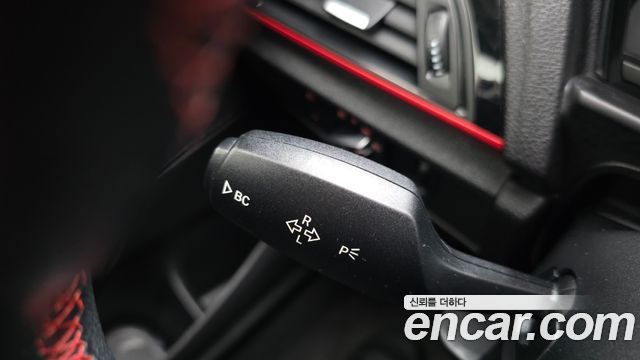 BMW 1-Series 2017 — photo 30
