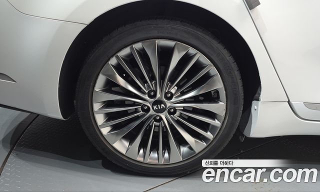 Kia K7 2019 — photo 5