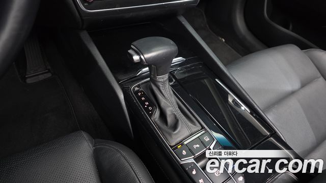 Kia K7 2019 — photo 12