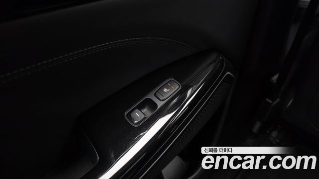 Kia K7 2019 — photo 25