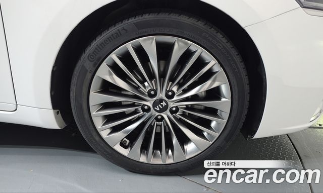 Kia K7 2019 — photo 7