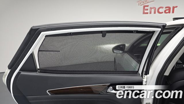 Kia K7 2019 — photo 27