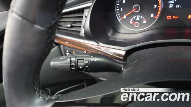 Kia K7 2019 — photo 28