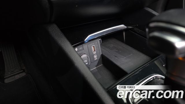 Kia K7 2019 — photo 32