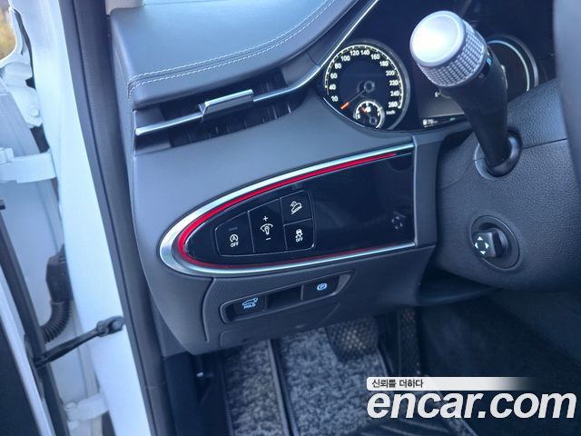 Genesis GV70 2024 — photo 13