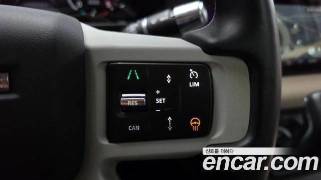 Land Rover Defender 2020 — photo 21