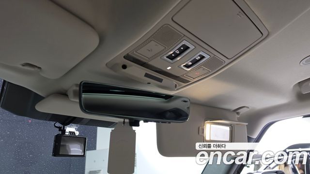 Land Rover Defender 2020 — photo 24