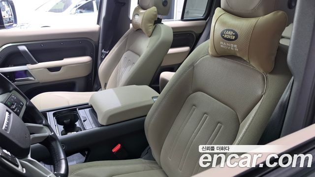 Land Rover Defender 2020 — photo 29