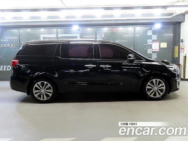 Kia Canival 2016 — photo 3