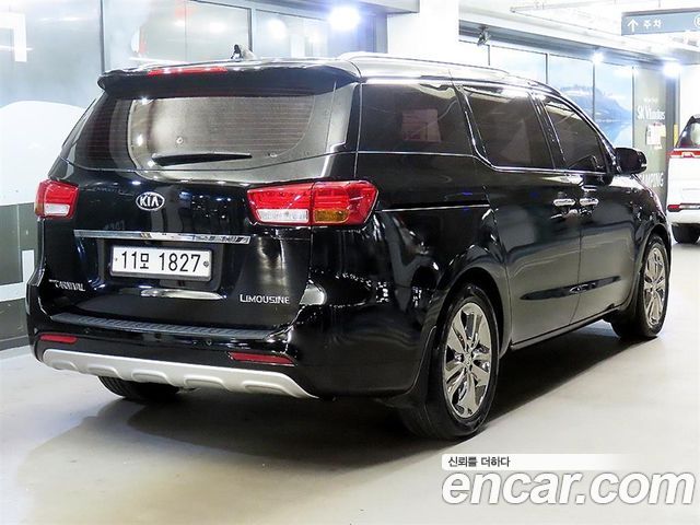 Kia Canival 2016 — photo 4