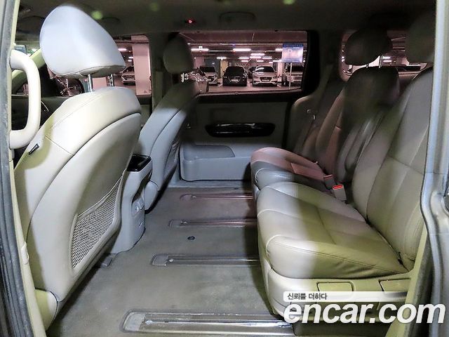 Kia Canival 2016 — photo 7