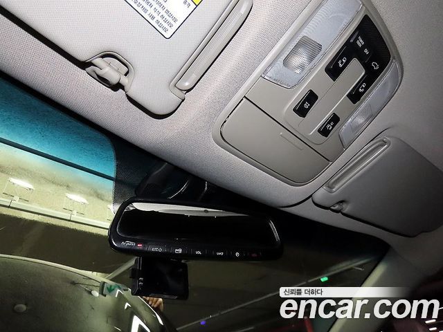 Kia Canival 2016 — photo 16