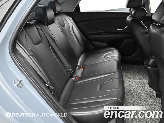 Hyundai AVANTE 2023 — photo 12